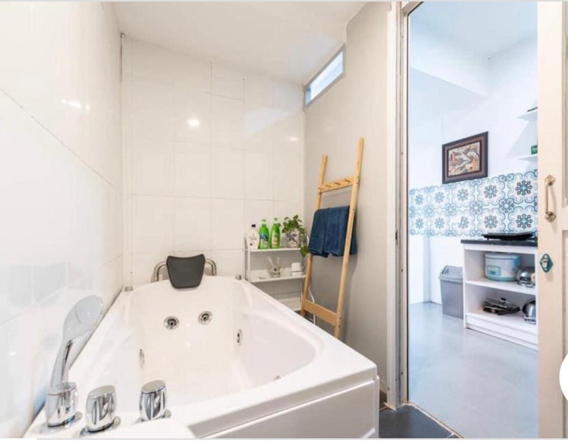 Duplex Warm Hanoi, 2 Bedrooms, Old Quarter, 3Mins To Hoan Kiem Lake מראה חיצוני תמונה